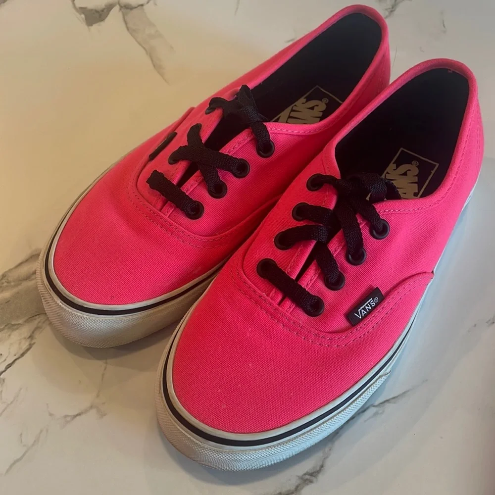 Hot Pink Vans women’s 6.5 , laces, men’s 5 - Picture 1 of 10